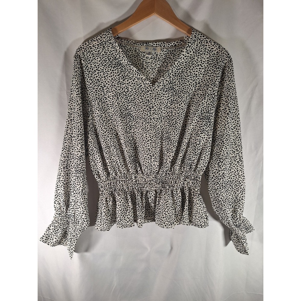 She + Sky Womens‎ Black White Petal Print Smocked Peplum Blouse V-Neck SS2713 M